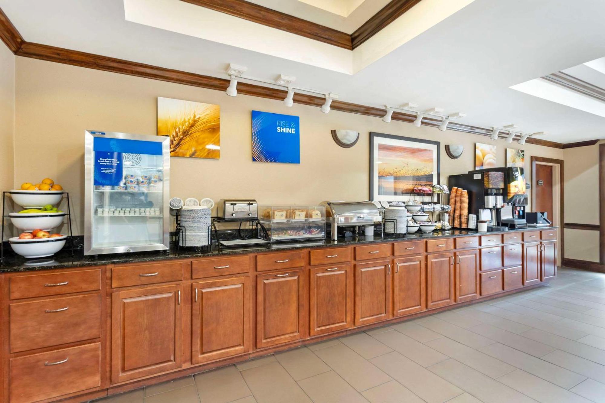 Comfort Inn & Suites Carneys Point Exteriér fotografie