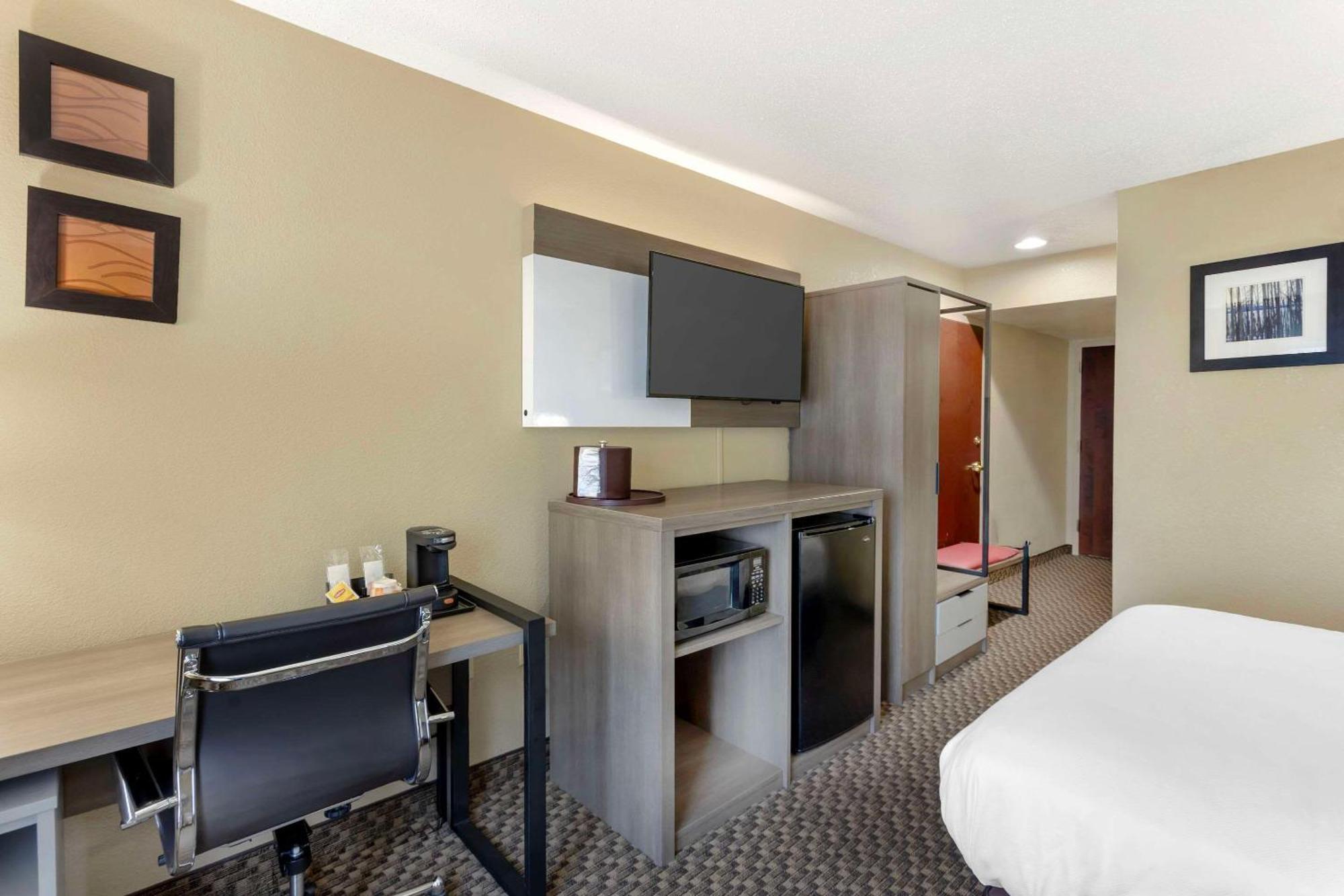 Comfort Inn & Suites Carneys Point Exteriér fotografie